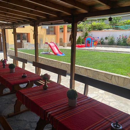 Chilingirovata Kashta Hotel Pavel Banja Kültér fotó