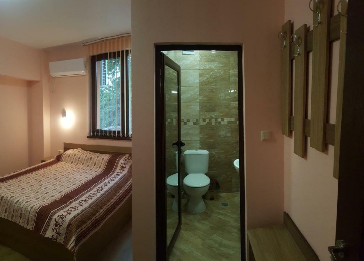 Chilingirovata Kashta Hotel Pavel Banja Kültér fotó