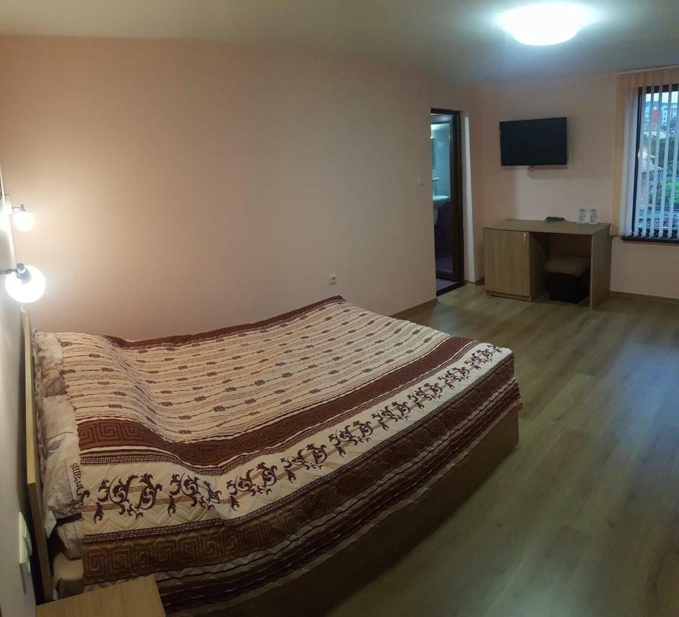 Chilingirovata Kashta Hotel Pavel Banja Kültér fotó