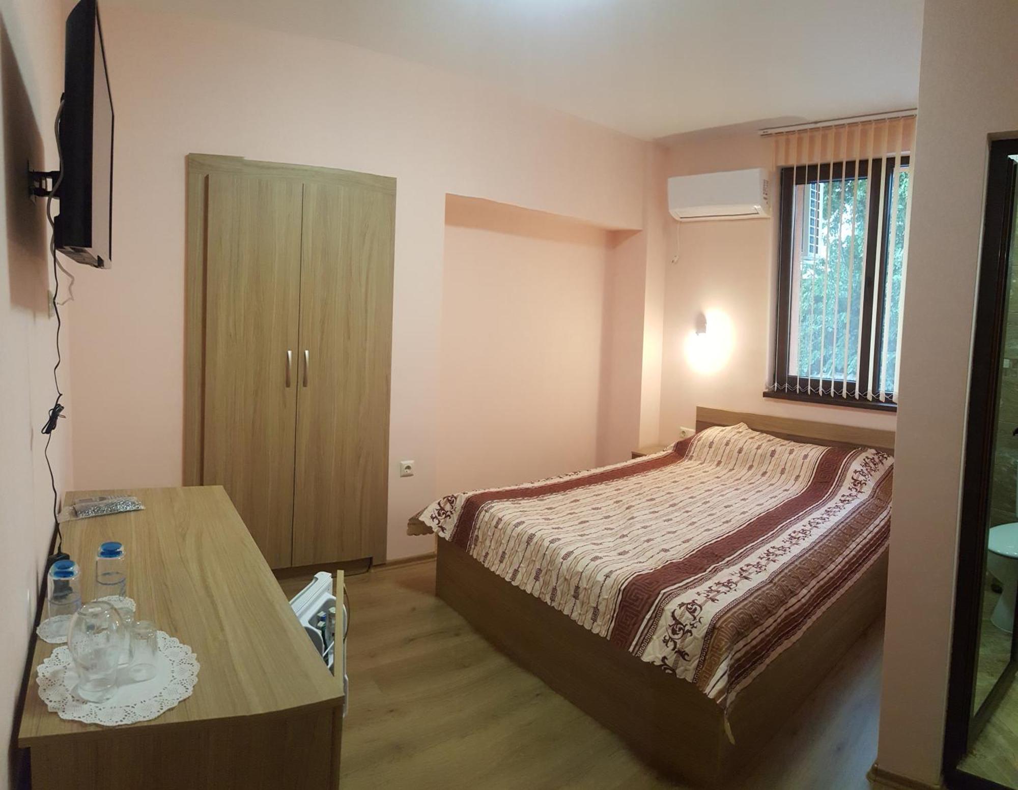 Chilingirovata Kashta Hotel Pavel Banja Kültér fotó