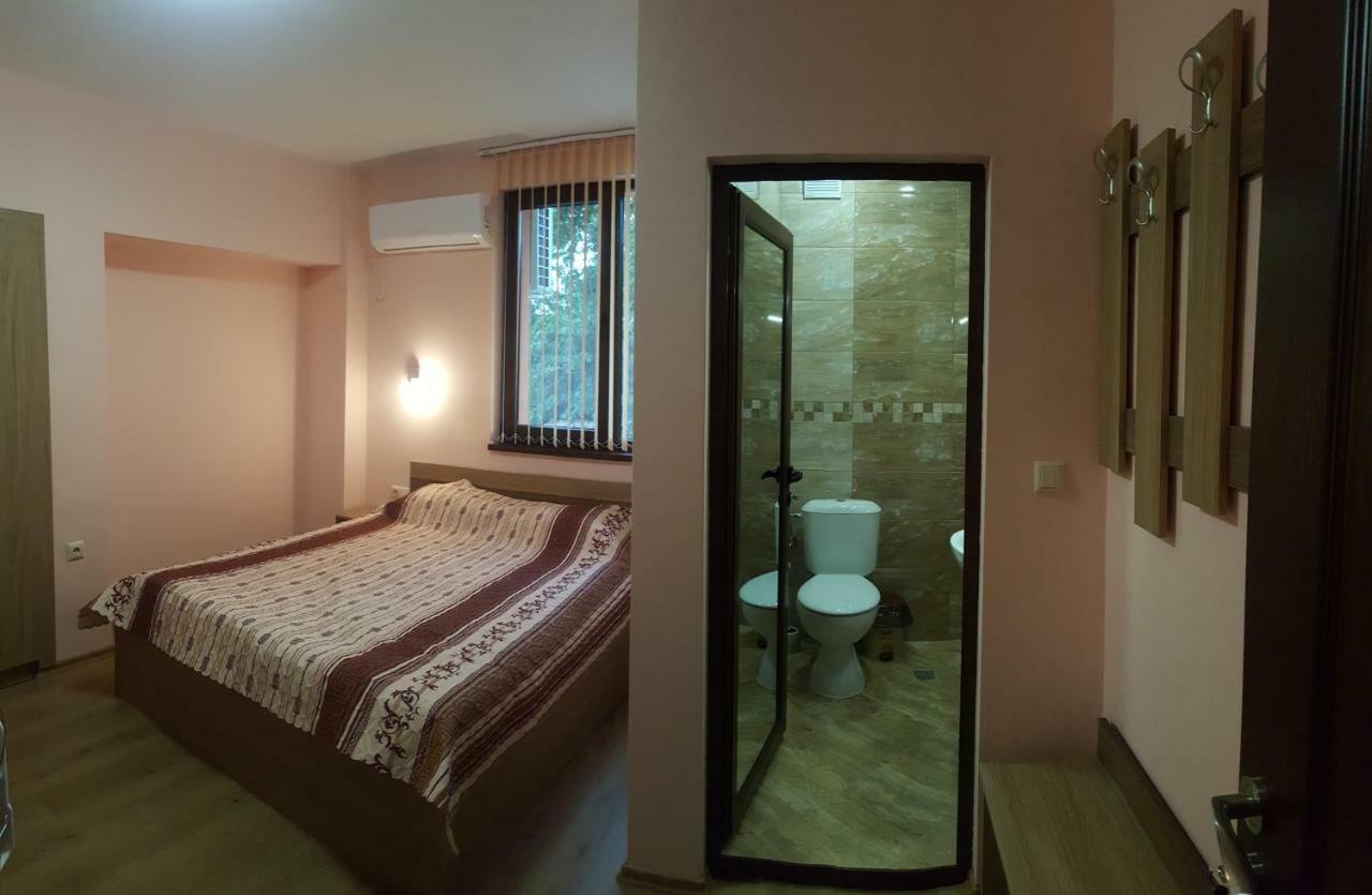 Chilingirovata Kashta Hotel Pavel Banja Kültér fotó