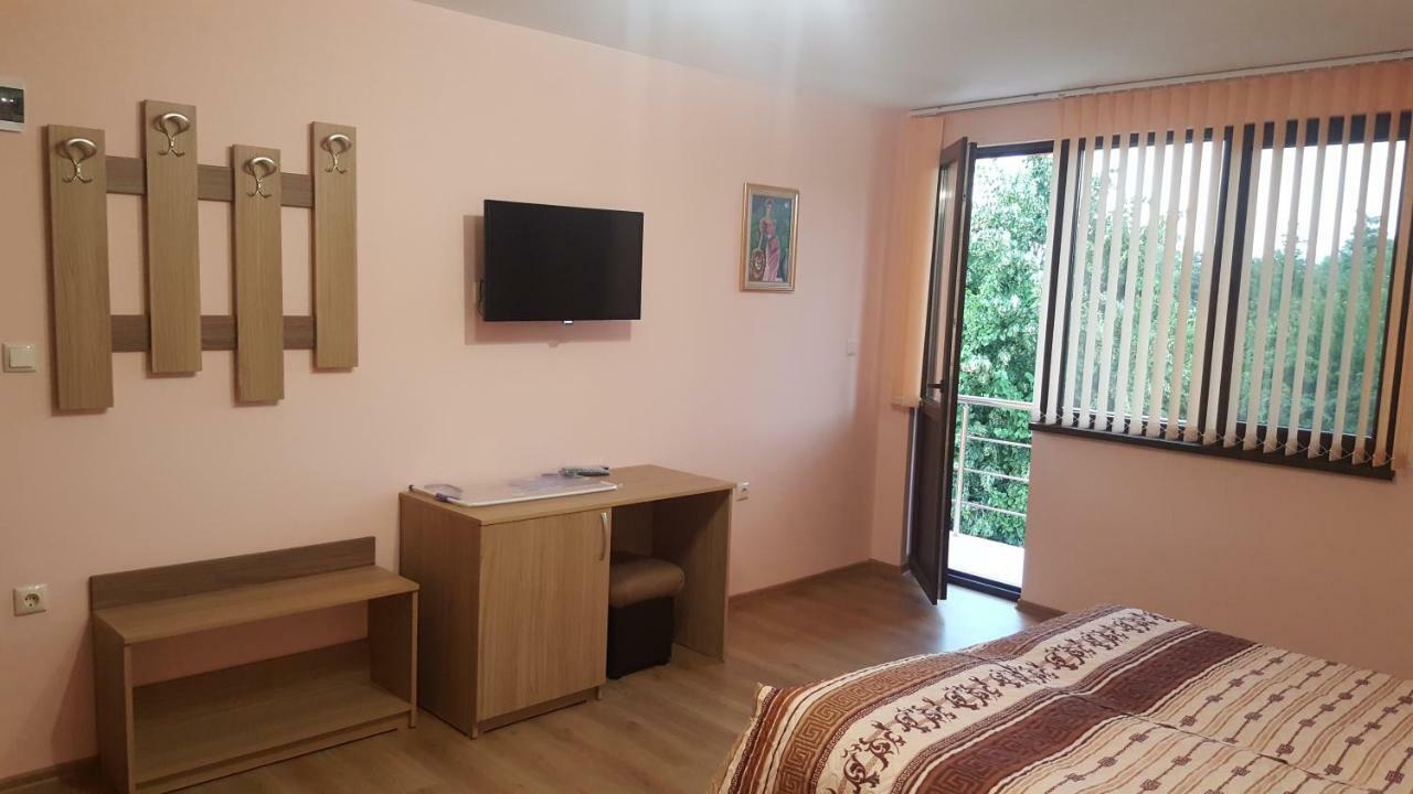 Chilingirovata Kashta Hotel Pavel Banja Kültér fotó