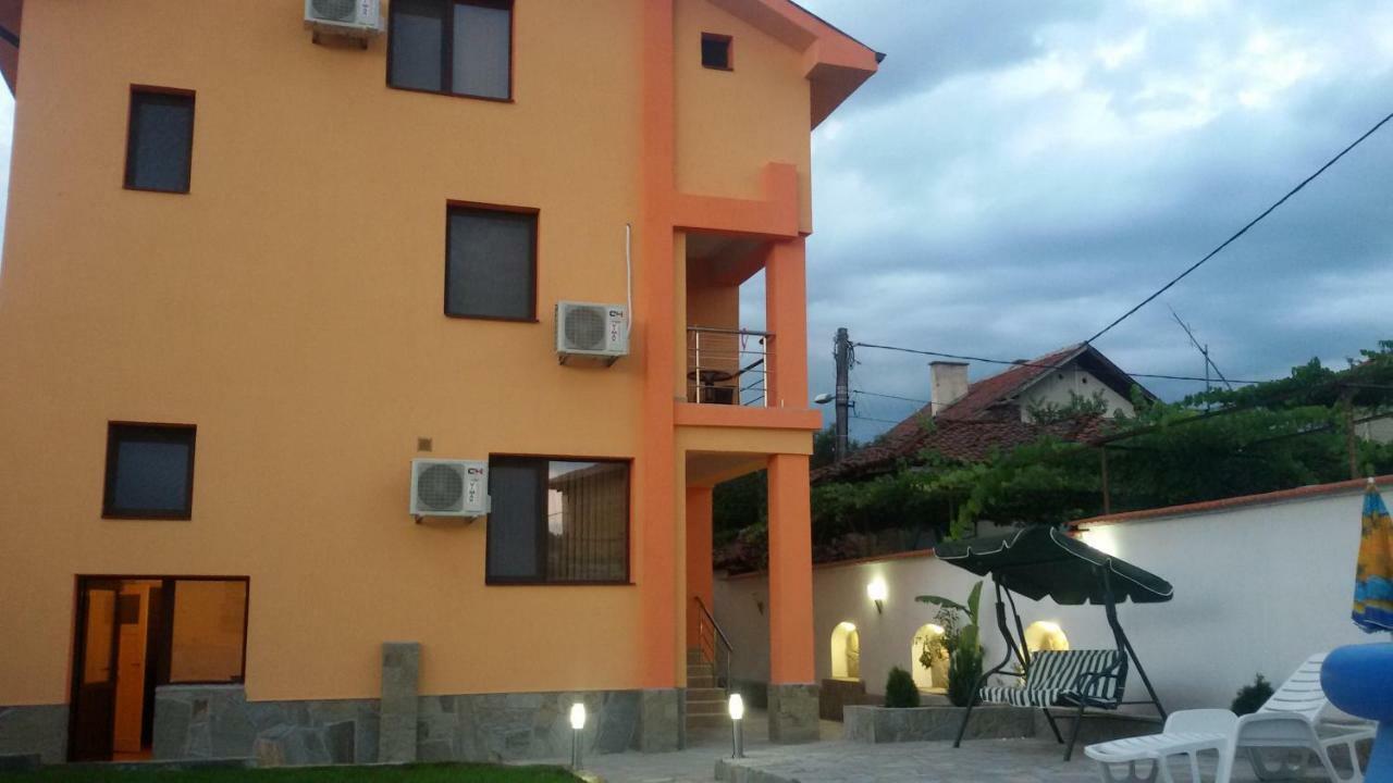 Chilingirovata Kashta Hotel Pavel Banja Kültér fotó